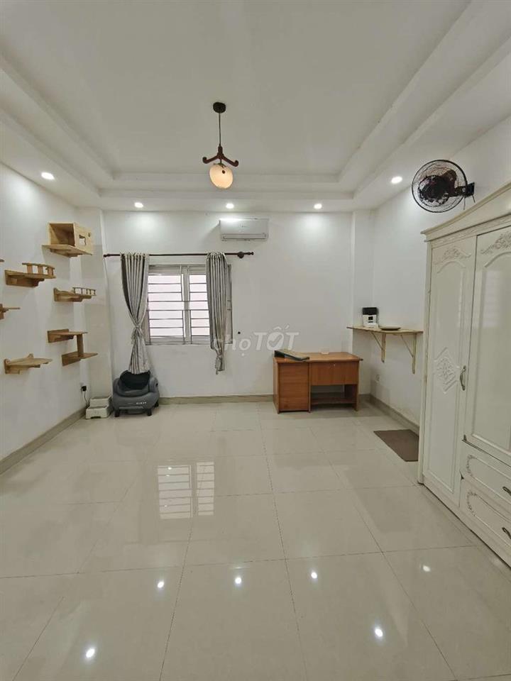 Nhà mới KDC Bình Phú 1 5x20 1 trệt 3 lầu có nội thất