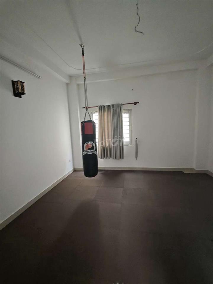 Nhà mới KDC Bình Phú 1 5x20 1 trệt 3 lầu có nội thất