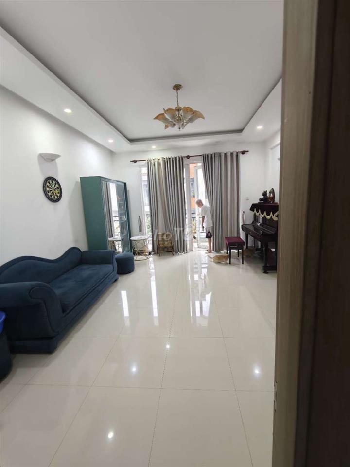 Nhà mới KDC Bình Phú 1 5x20 1 trệt 3 lầu có nội thất