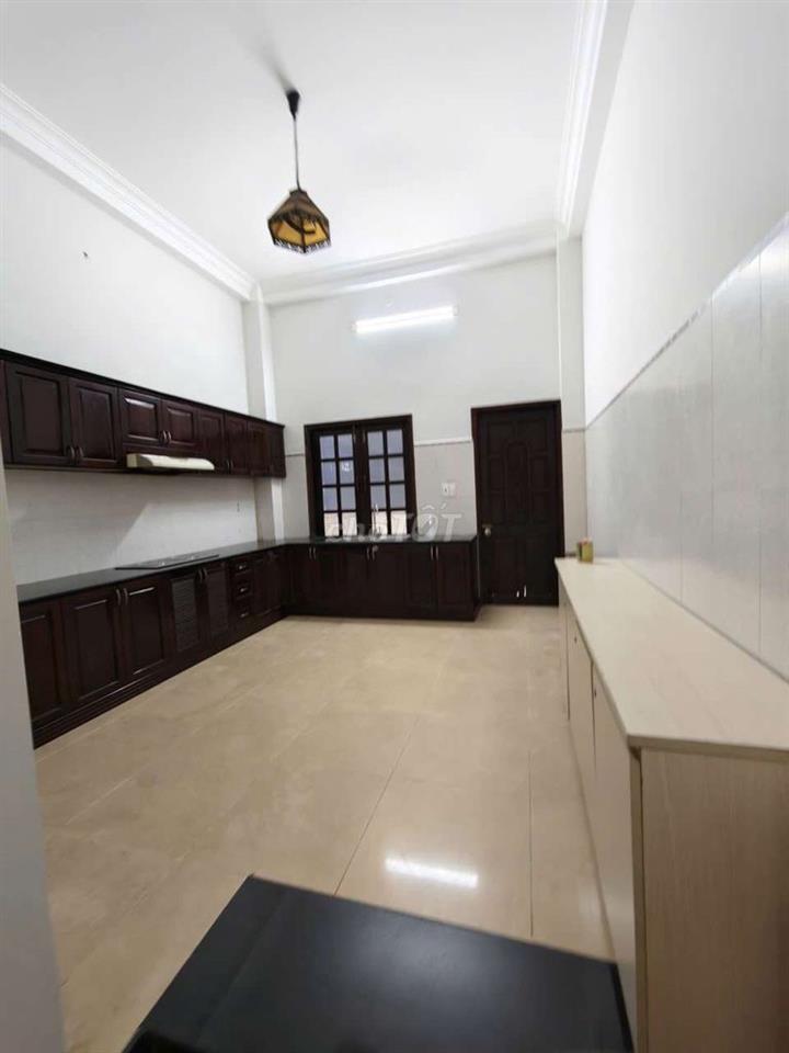 Nhà đẹp view công viên 63 đường 72 KDC Bình Phú