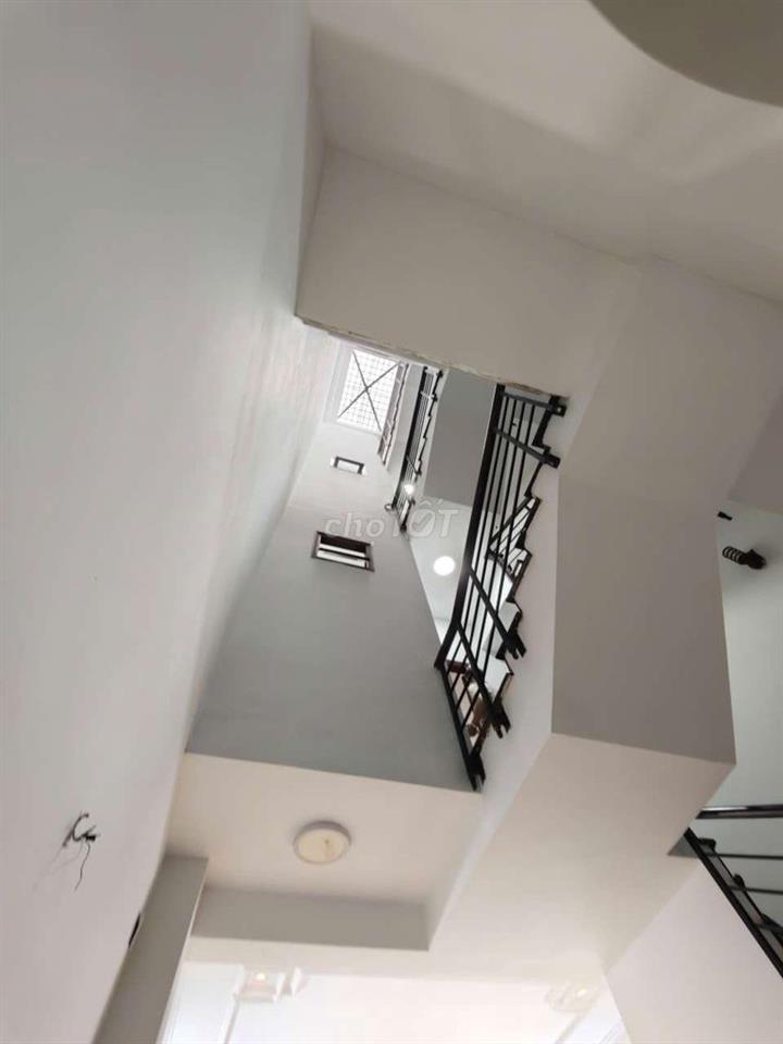 chính chủ cho thuê MT 63 đường 72 KDC Bình Phú