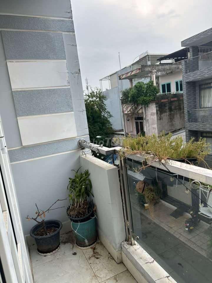 Nhà mới kdc bình phú 4x16 1 trệt 3 lầu 5apN