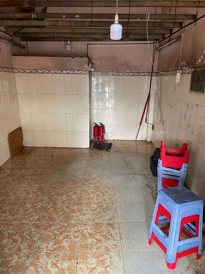 Mặt tiền Chợ Bình Tây 15m2 công nhận đủ