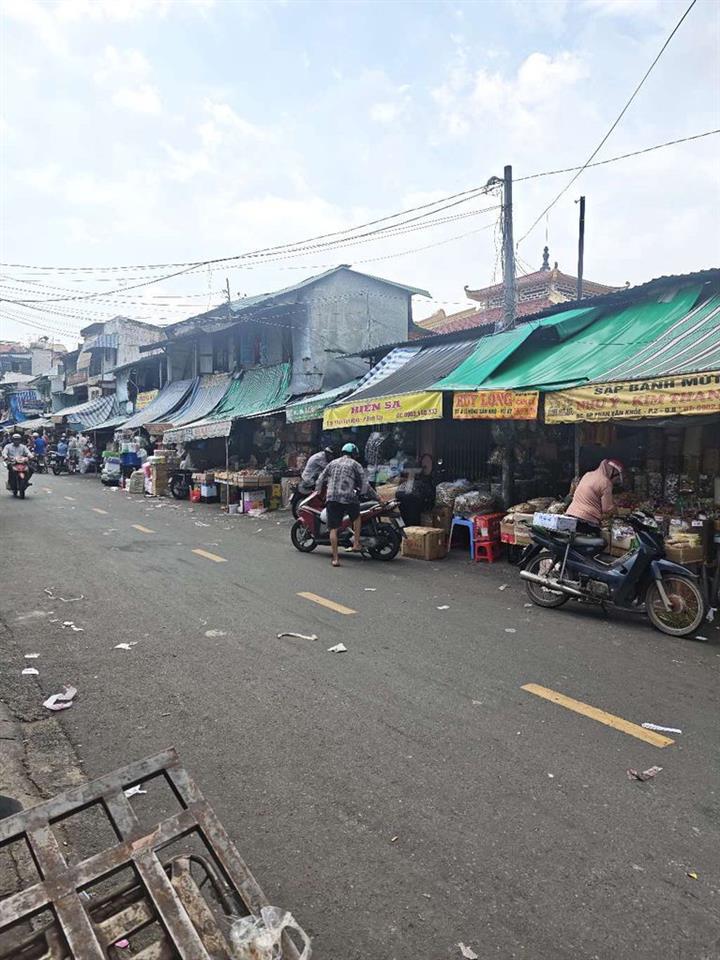 Mặt tiền Chợ Bình Tây 15m2 công nhận đủ