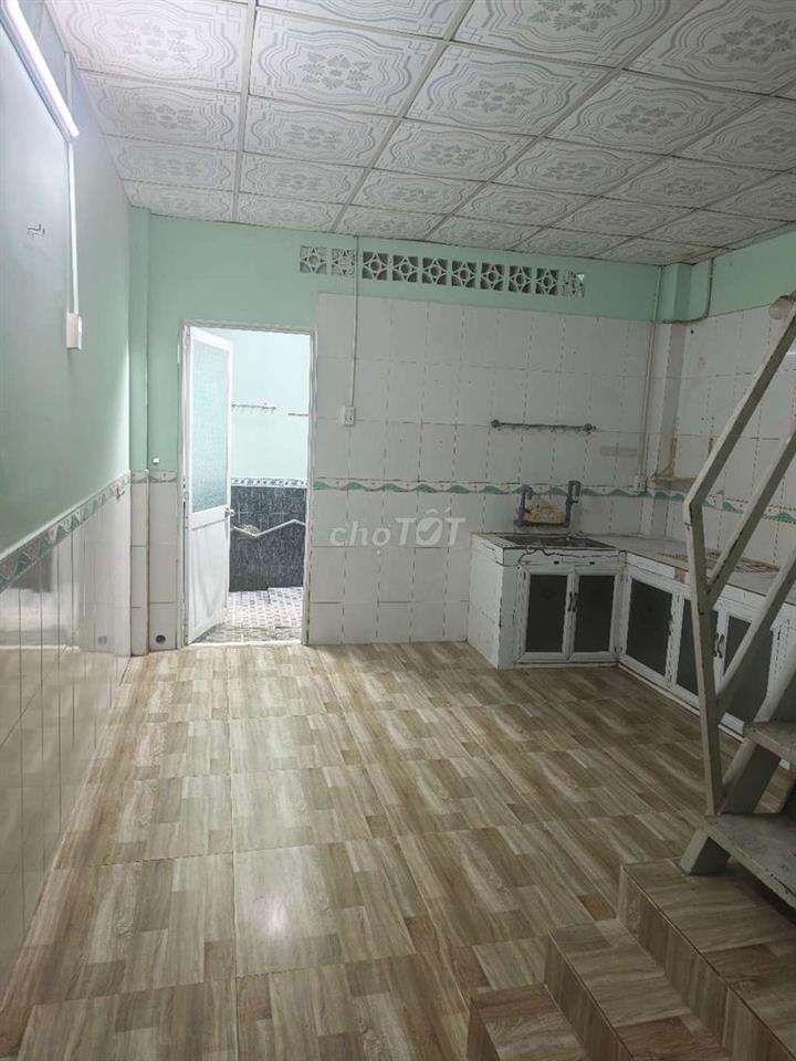 Mặt tiền 10 đường 80 4x15 1 trệt 1 lửng 3PN