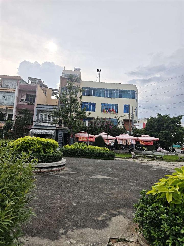Bán nhà cư xá Phú Lâm A mới xây có thang máy 4x17 3 lầu