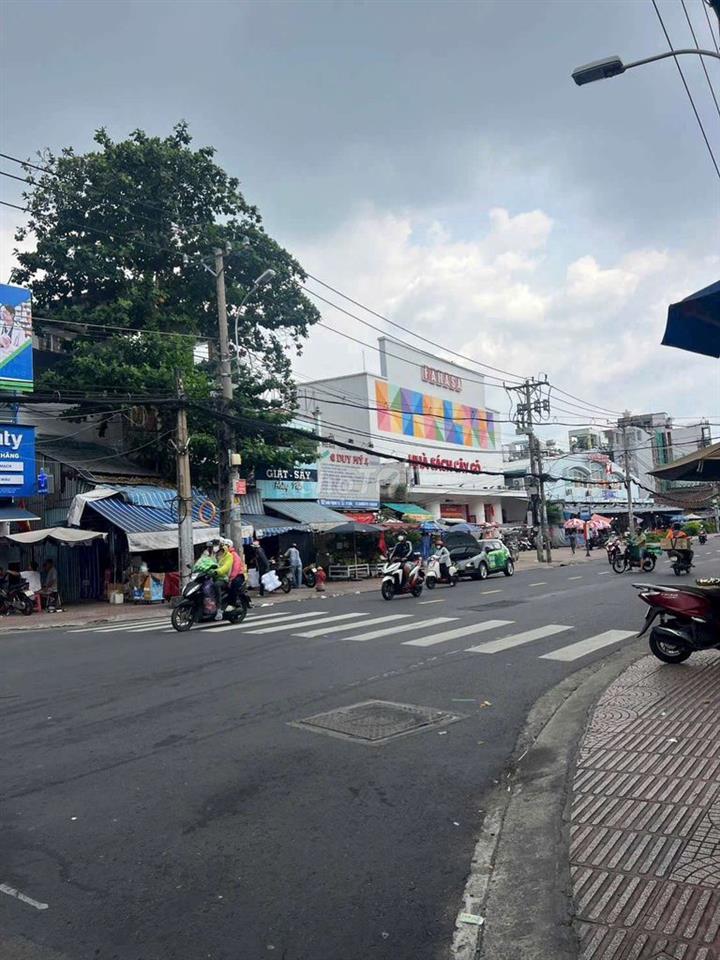 Nhà hẻm góc 2 MT Minh Phụng 59m2 1 trệt 1 lầu 3PN