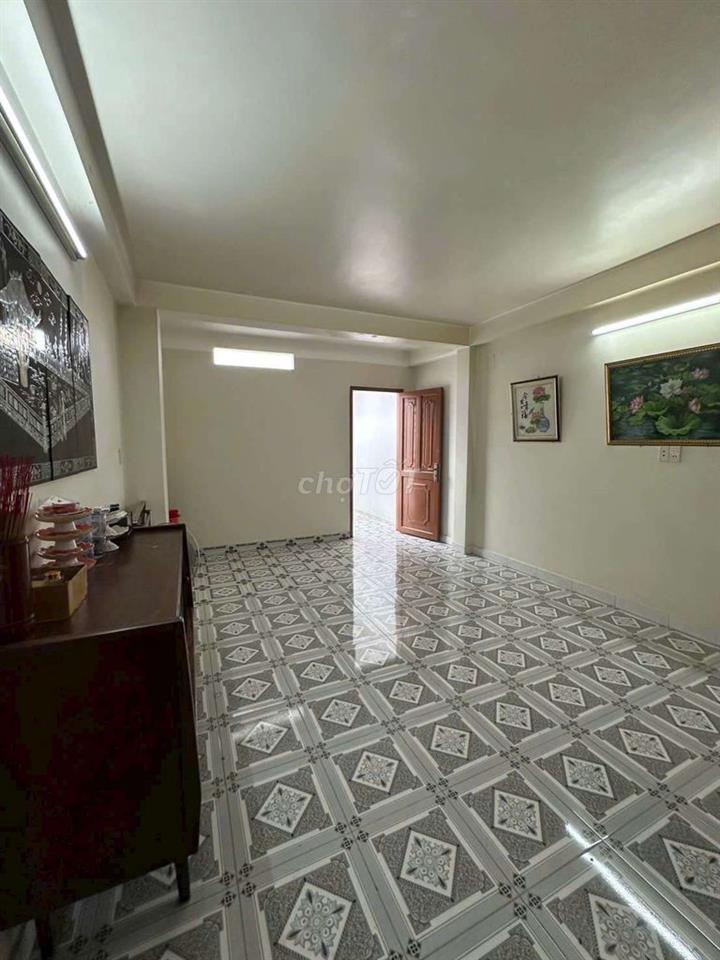 Mặt tiền KDVC Bình Phú 4x20 1 trệt 3 lầu
