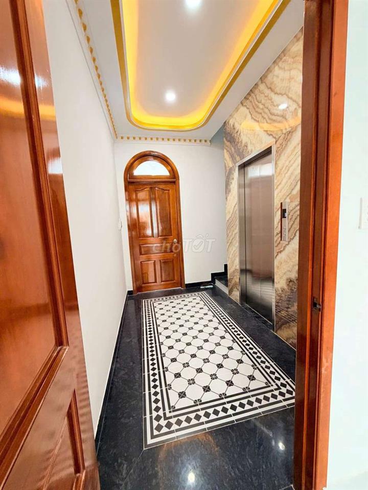Mặt tiền 23 đường 8A KDC Tên Lửa 5x20 có tháng máy