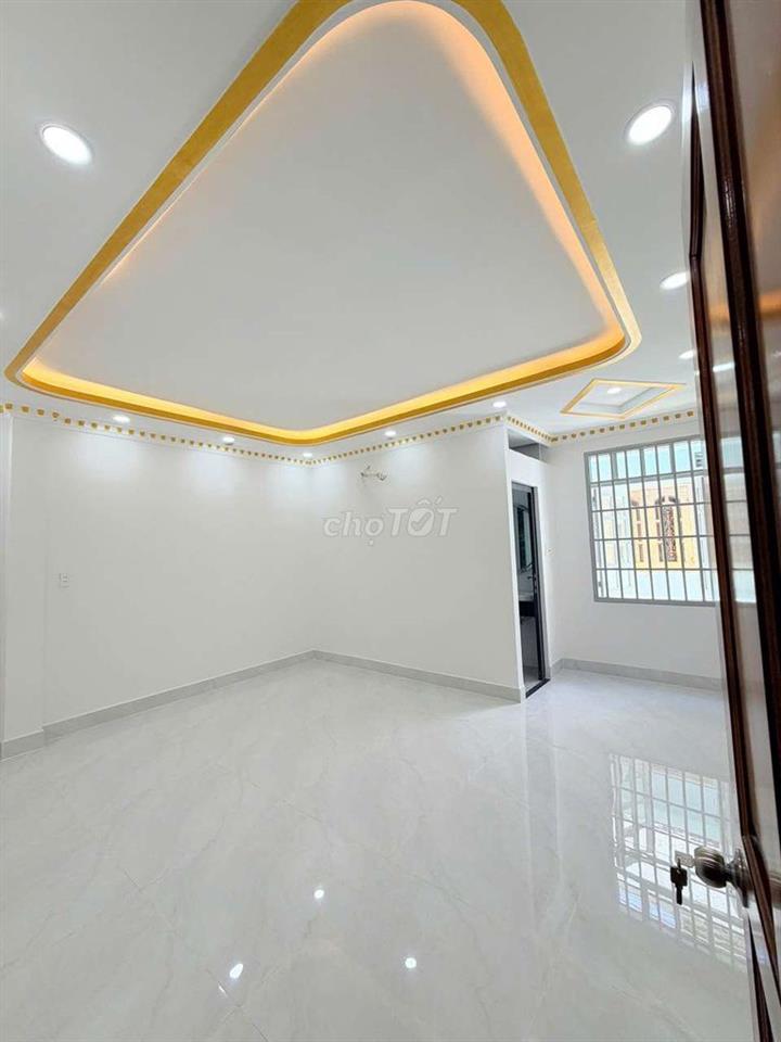 Mặt tiền 23 đường 8A KDC Tên Lửa 5x20 có tháng máy