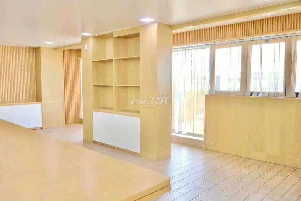 Toà nhà văn Phòng 8x20 1 trệt 5 lầu có thang máy