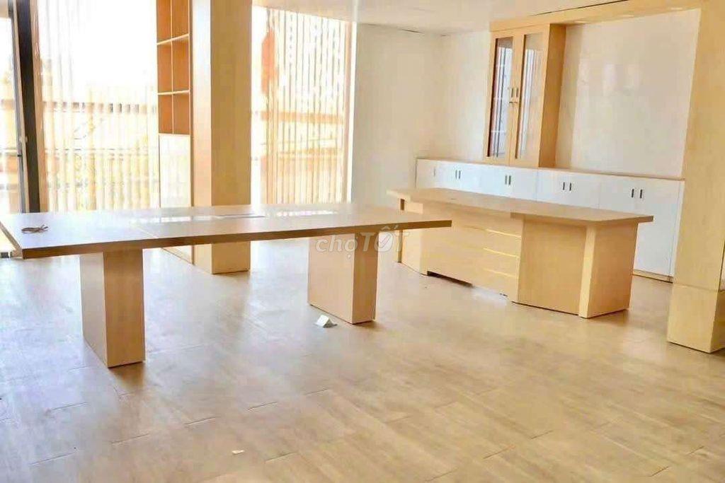 Toà nhà văn Phòng 8x20 1 trệt 5 lầu có thang máy