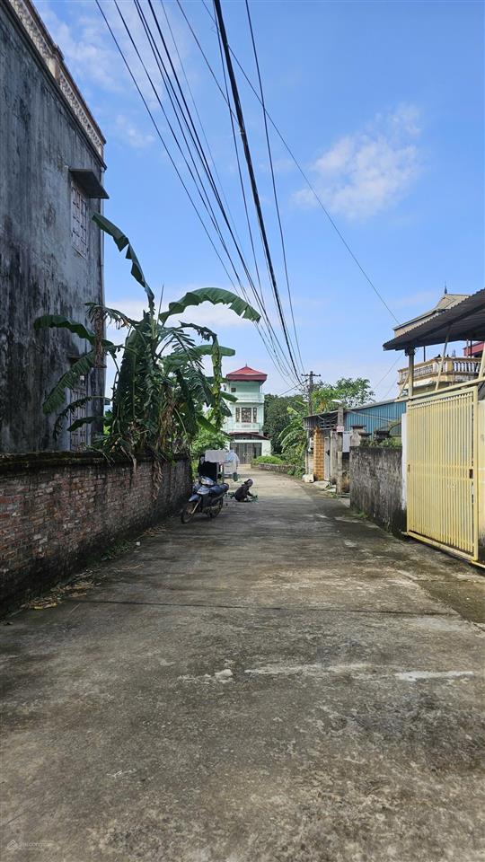 Chính chủ cần bán mảnh đất khu linh sơn, xã bình yên. gần trường đh quốc gia