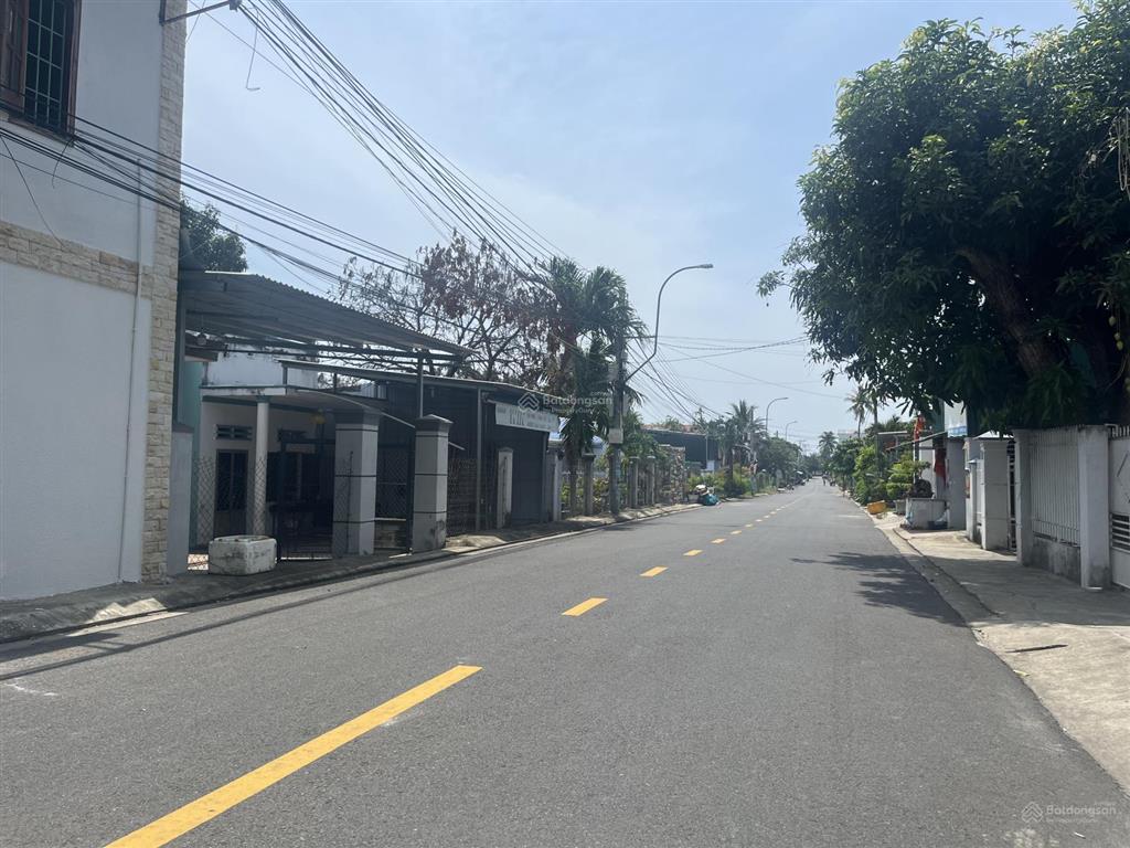 Chủ cần bán gấp đất đường hải thượng lãn ông trung tâm thị trấn cam đức.  0935 763 ***