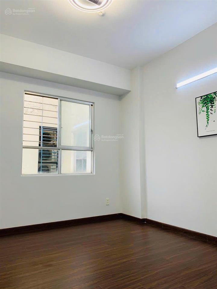 Cần bán căn hộ ngô gia tự quận 10 dt 53m2, 2pn, giá 3.5 tỷ (tl) sổ hồng đầy đủ, nhà đẹp ở ngay