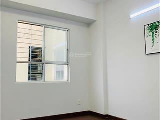 Cần bán căn hộ ngô gia tự quận 10 dt 53m2, 2pn, giá 3.5 tỷ (tl) sổ hồng đầy đủ, nhà đẹp ở ngay