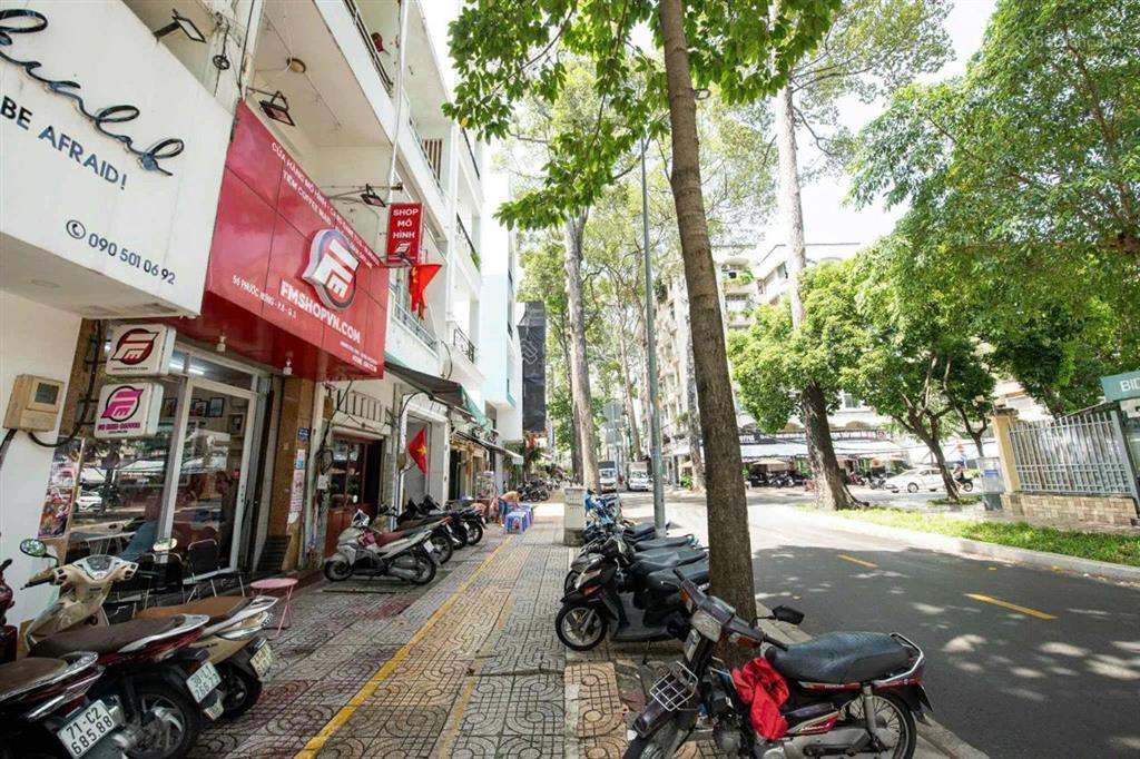 Bán nhà mặt tiền trung tâm q.5, tp. hồ chí minh, dt 80m², 1 trệt 3 lầu