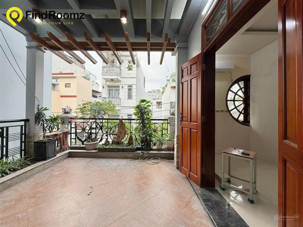 Trống lại căn 3pn sân vườn full nội thất