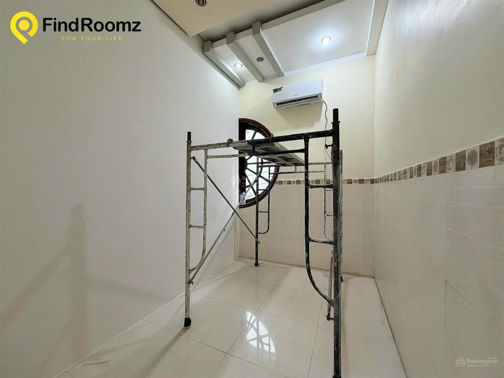 Trống lại căn 3pn sân vườn full nội thất
