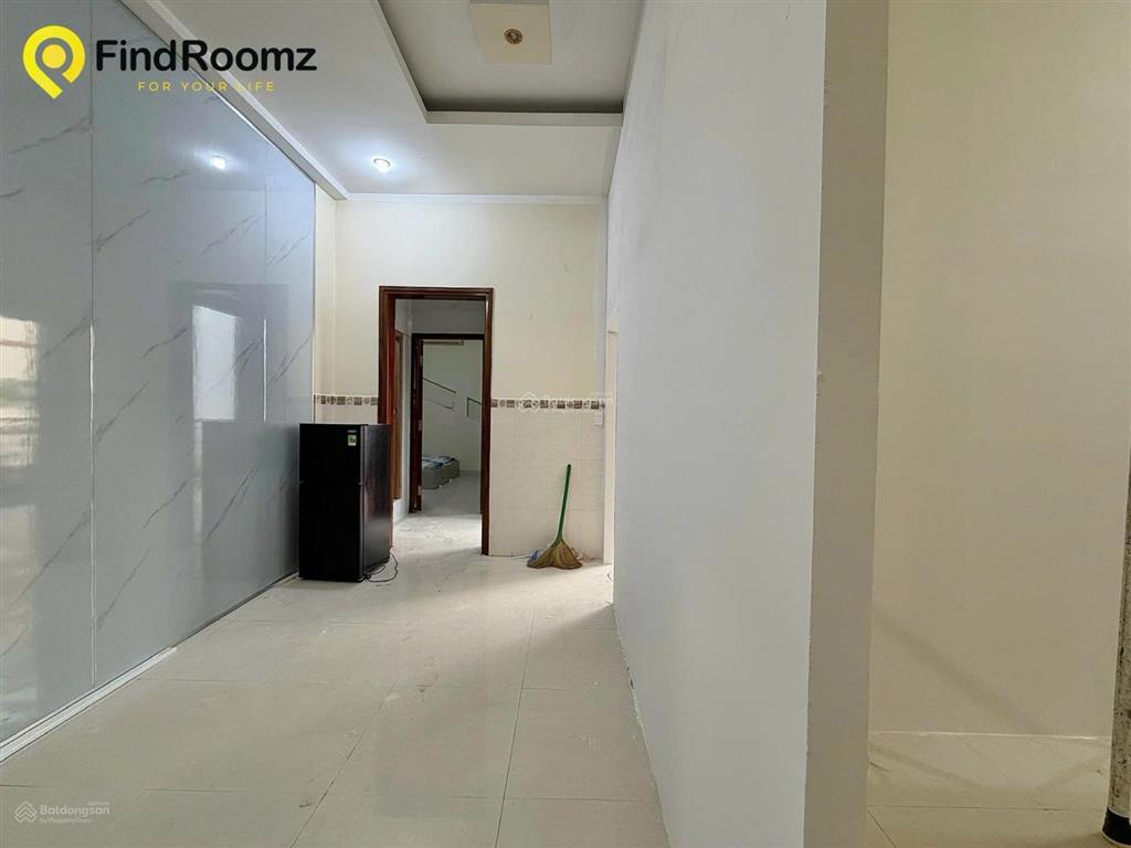 Trống lại căn 3pn sân vườn full nội thất