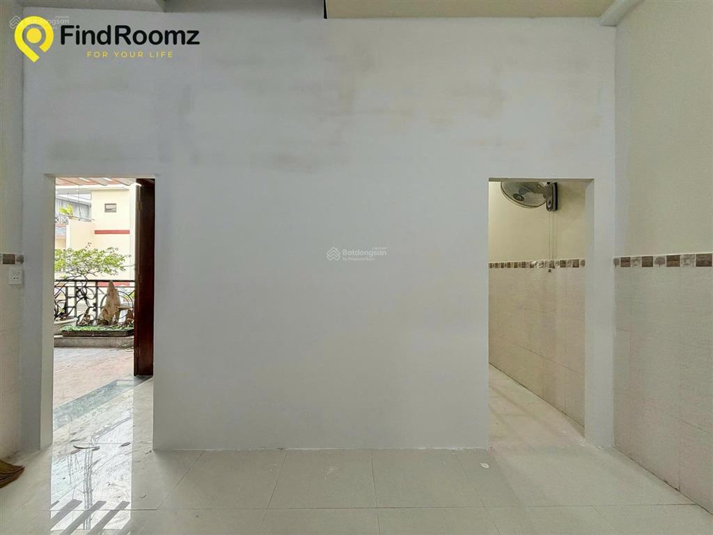 Trống lại căn 3pn sân vườn full nội thất