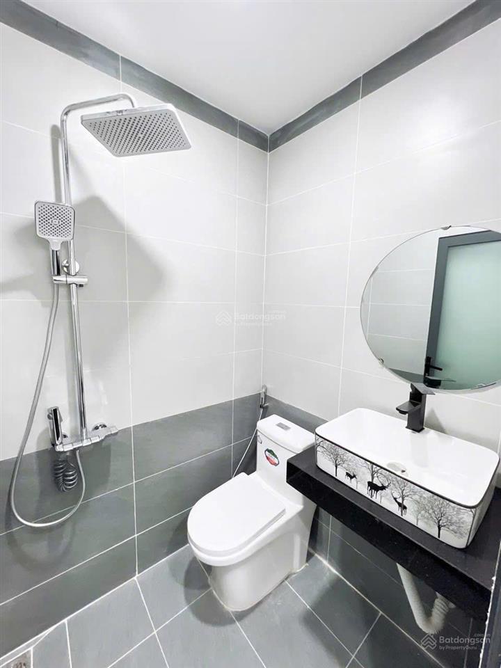 Cho thuê chdv cát lái gần citisoho. giá 4tr2 full nội thất có ban công