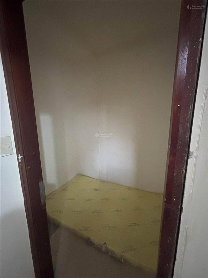Phòng trọ cát lái toilet riêng, máy lạnh 2,4tr ở được ngay