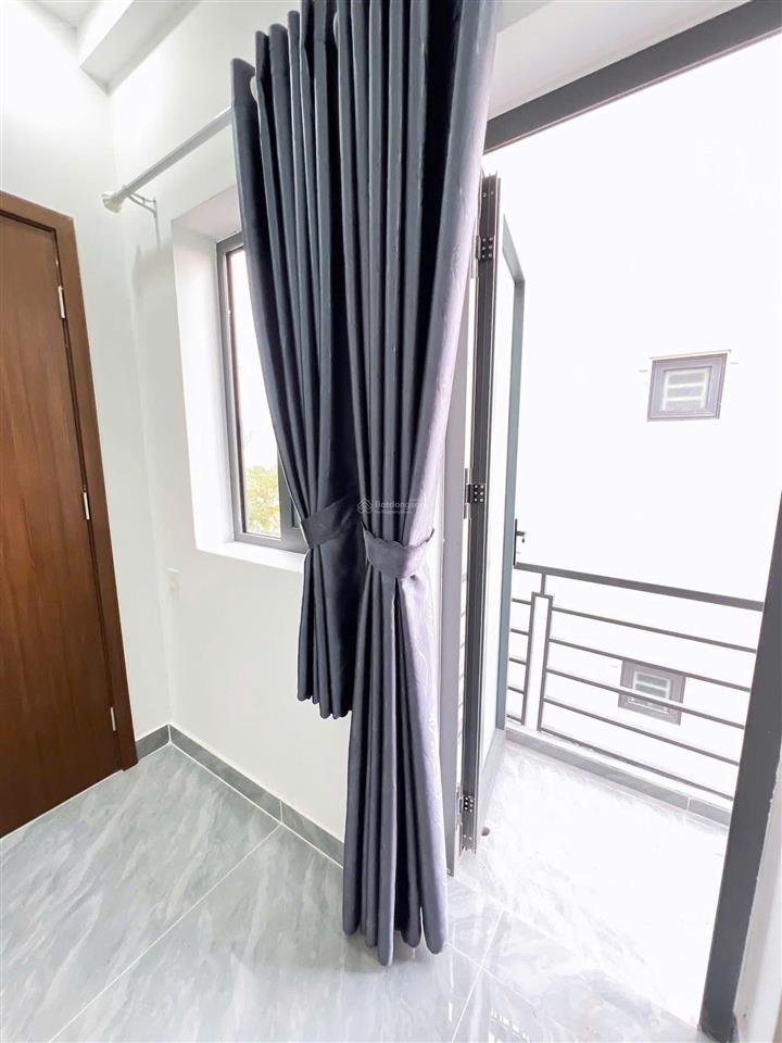 Chdv cát lái gần umt full nt ban công 4tr2 máy giặt riêng ở được ngay