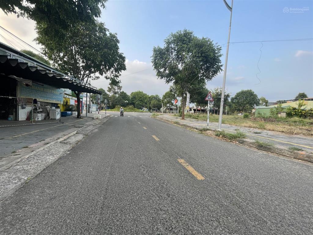 Quá đẹp góc 2mt trung tâm phường tân thành 168m2 full thổ cư giá 4,5 tỷ.  tài phú mỹ 0707 004 ***