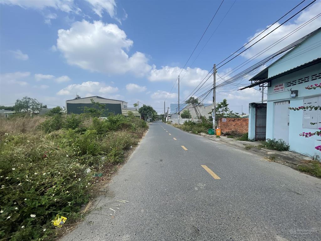 Bán gấp lô đất có 9 phòng trọ ngay kcn 175m2 giá 2.3 tỷ  tài 0707 004 ***