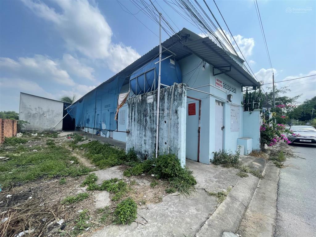 Bán gấp lô đất có 9 phòng trọ ngay kcn 175m2 giá 2.3 tỷ  tài 0707 004 ***