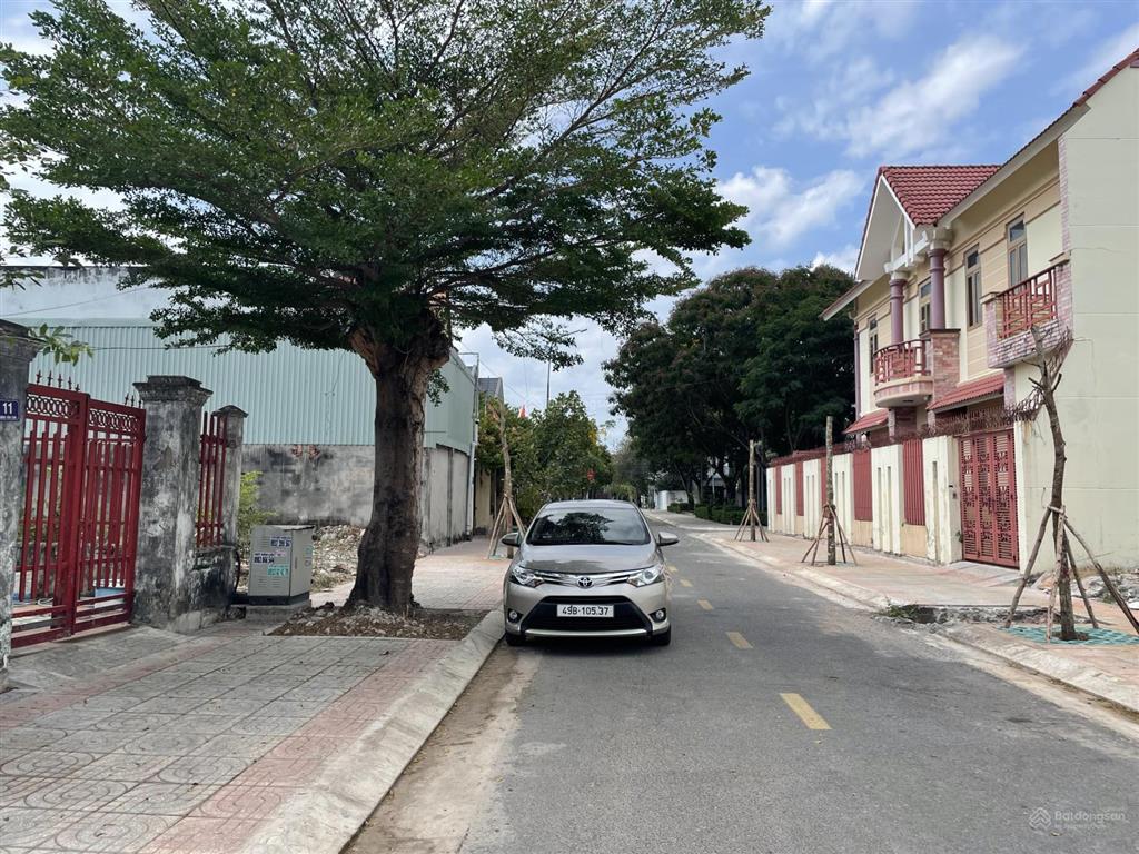 Lô biệt thự siêu đẹp kế bên công viên mát mẻ 250m2 full thổ giá 5,850 tỷ.  tài phú mỹ 0707 004 ***