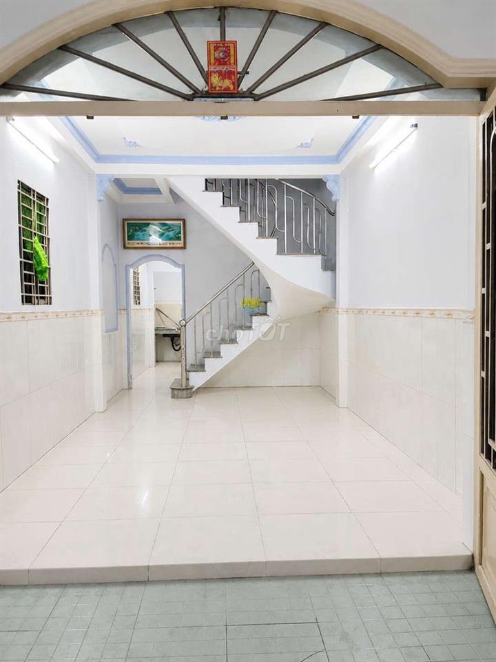 Chính chủ cần bán nhà shr Q12