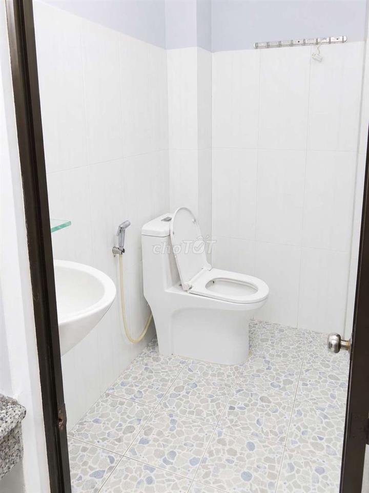 Chính chủ cần bán nhà shr Q12