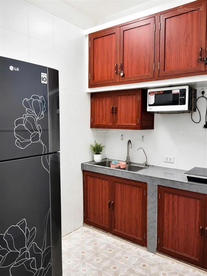 Cho thuê 2 phòng trong nhà riêng mặt ngõ 164, vương thừa vũ, 65m2 x 3 tầng. tổng 7.5tr thương lượng