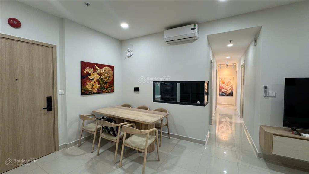 Căn hộ 3pn, 2wc, 90m2 đầy đủ nội thất hiện đại tại d  homme, q6, hcm chỉ với 25 triệu vnd