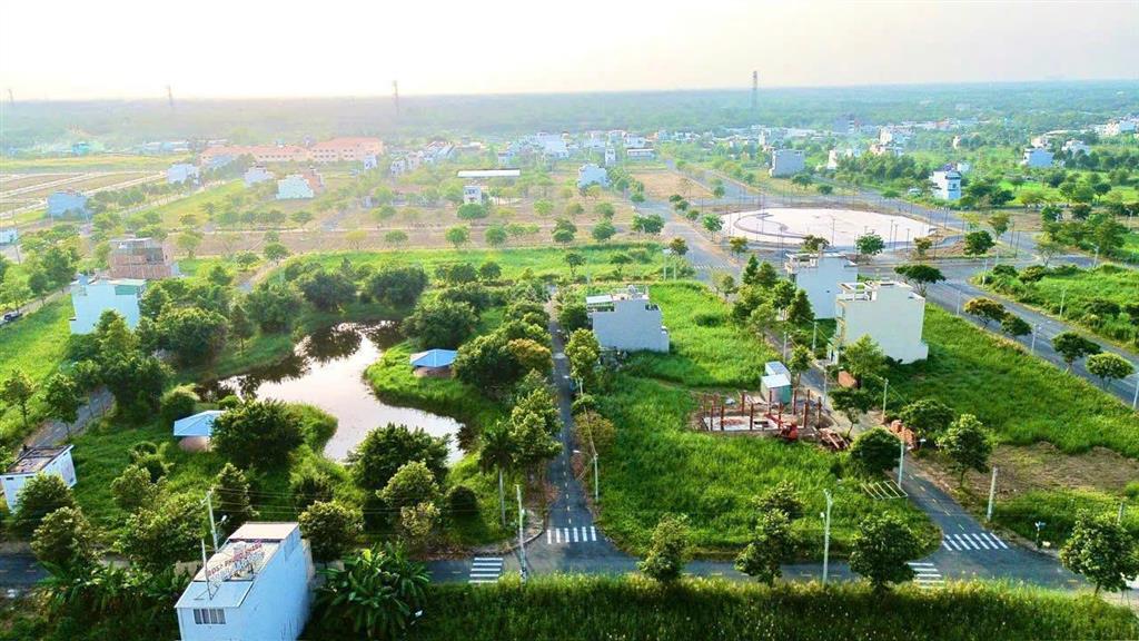 Chính chủ bán nền d111 saigon village 80m2 giá chỉ 2,1 tỷ thương lượng
