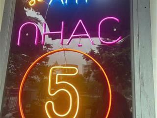 Chính chủ cần sang nhượng 2 phòng karaoke hát cho nhau nghe