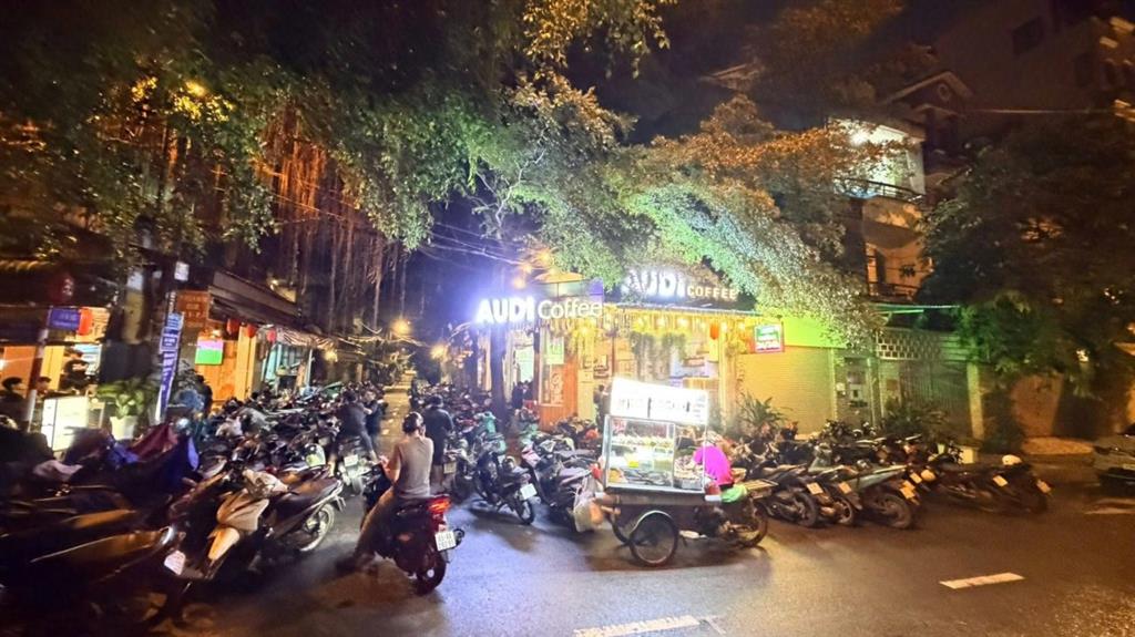 SANG NHƯỢNG QUÁN CAFE HAI MẶT TIỀN ĐẸP TẠI AN NHƠN