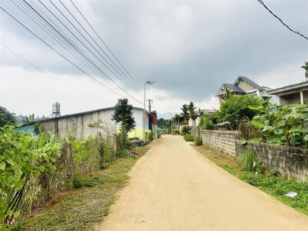 10m mặt đường liên xã, view suối dt 300m2 có 80m2 đất ở trung tâm cao phong, giá hời đầu tư