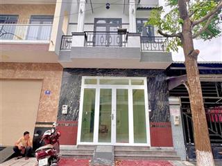 Nhà đẹp (4 phòng ngủ) kdc văn hoá tây đô, giáp nam long, tpct. giá thuê 11 triệu/tháng