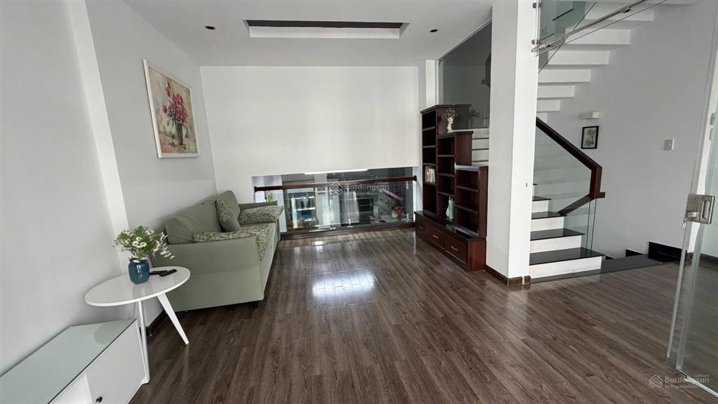 Cho thuê nhà mặt tiền nguyễn hữu huân tân tiến nha trang gần biển ngay trung tâm khu bàn cờ