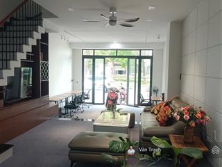 Cho thuê nhà kđt hà quang 1 nha trang view công viên nội thất đẹp vào ở ngay có 4 phòng ngủ