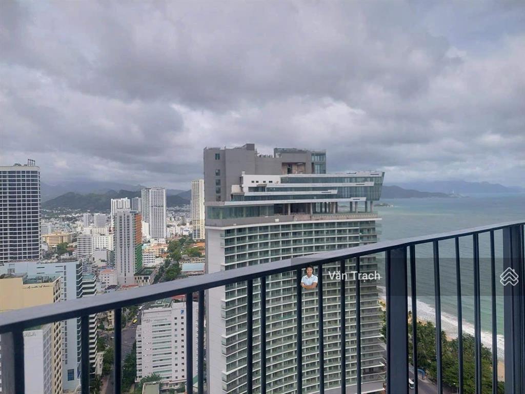 Bán căn hộ rẻ quạt thấy biển panorama nha trang full nội thất giá tốt mua vào ở ngay