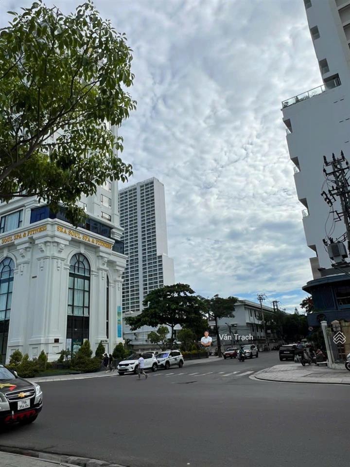 Bán nhà hẻm tuệ tĩnh lộc thọ nha trang hướng đông bắc cách đường lớn 3 căn cách biển 100m