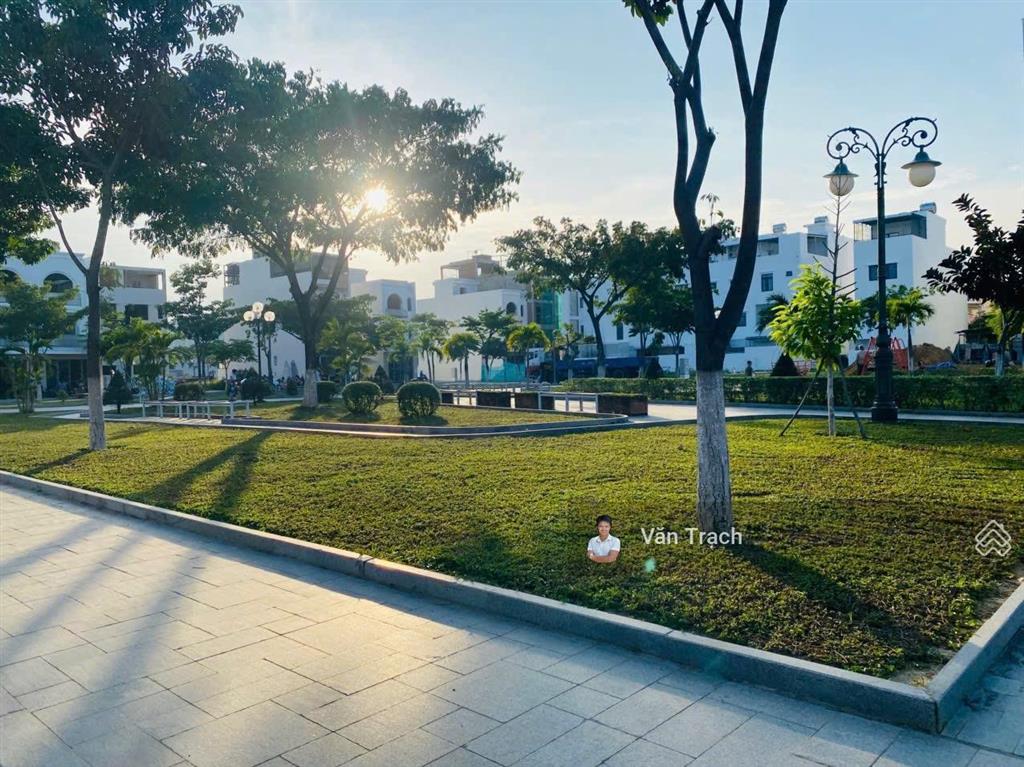 Bán đất nền kđt vcn phước long 2 view công viên lô sạch đẹp đường 16m xây nhà cấp sổ đỏ