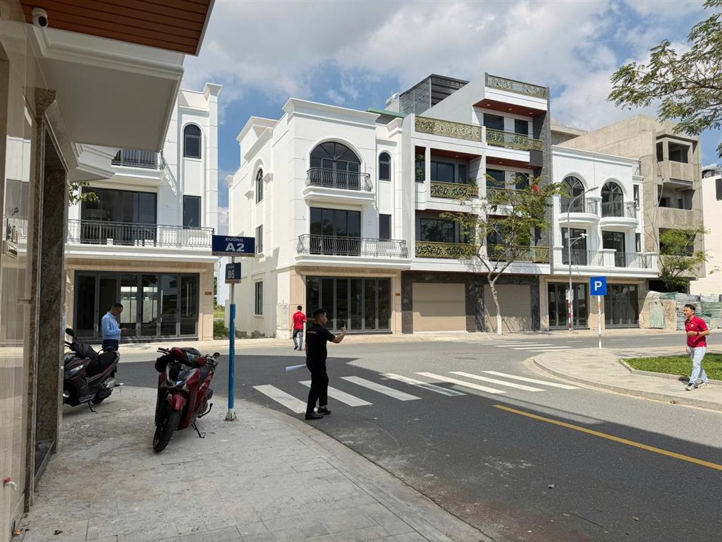 Bán đất nền kđt vcn phước long 2 view công viên lô sạch đẹp đường 16m xây nhà cấp sổ đỏ