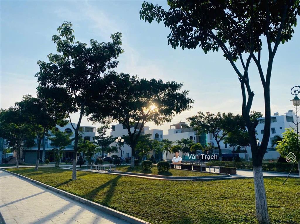 Bán đất nền kđt vcn phước long 2 view công viên lô sạch đẹp đường 16m xây nhà cấp sổ đỏ