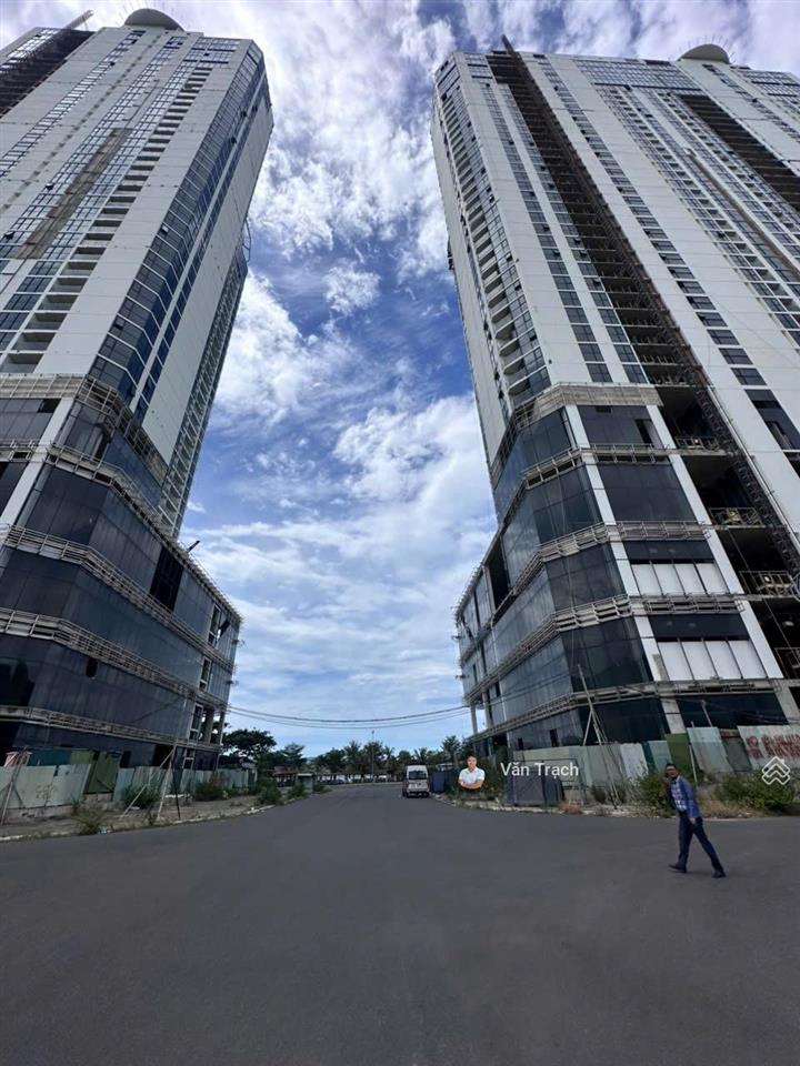Bán đất 2 mặt tiền biệt thự vĩnh hòa, cách biển 100m, sổ đỏ riêng, đường rộng 26m