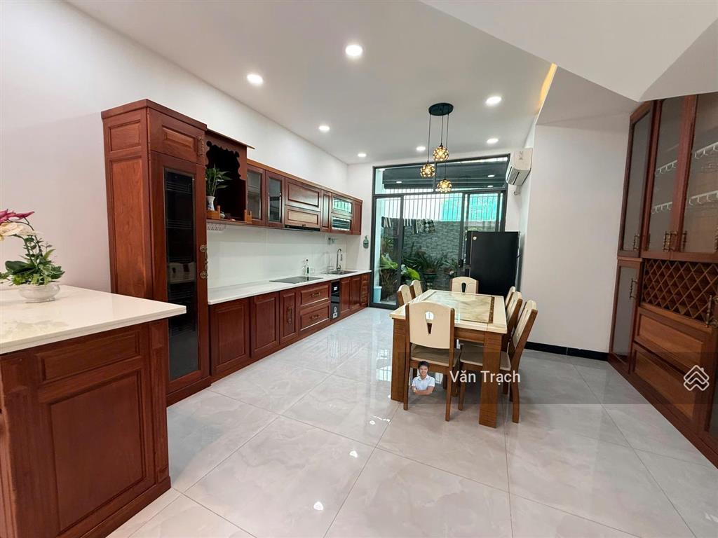 Cho thuê nhà mặt tiền đường số 13 hà quang 2 phước hải nha trang vào ở ngay